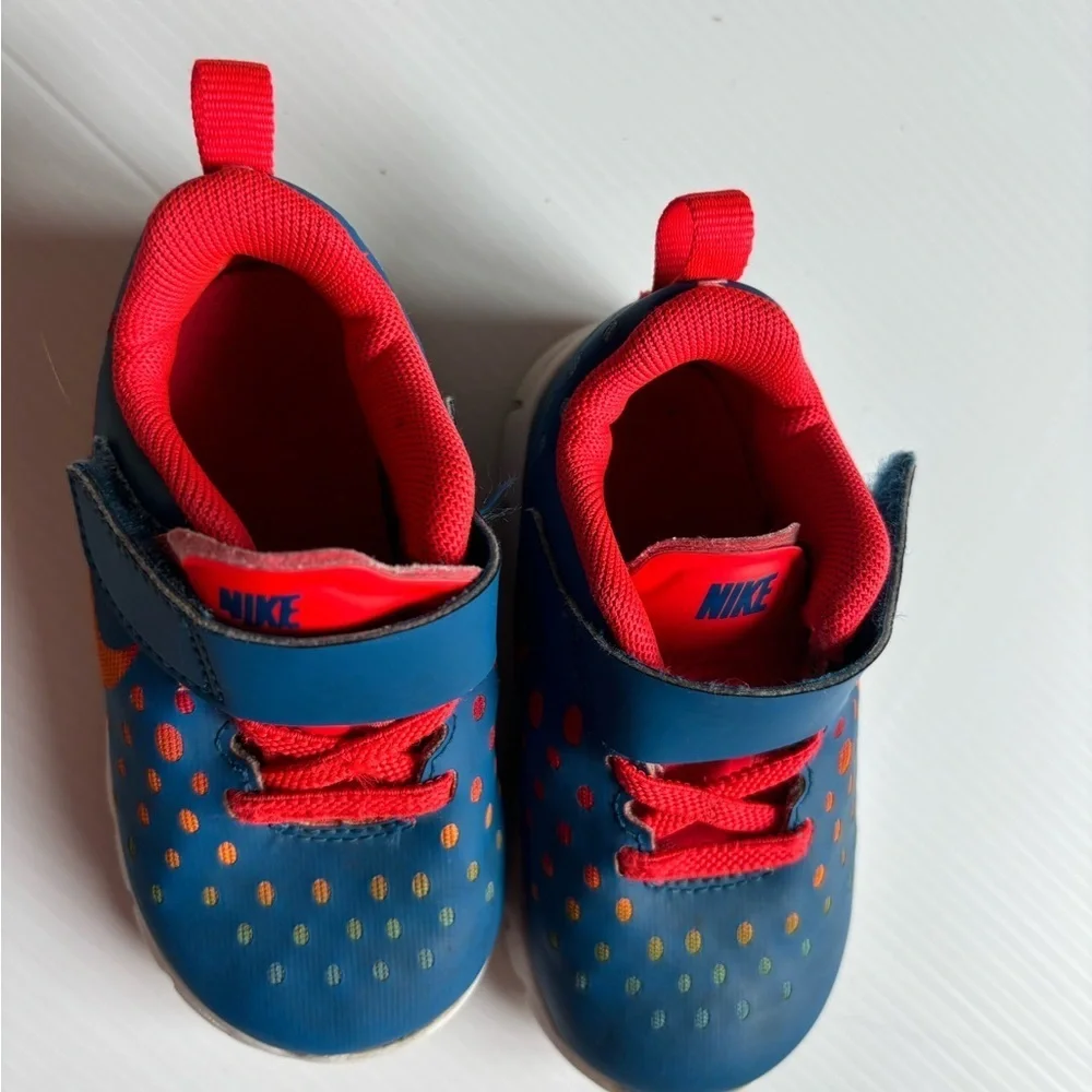 Nike Kids Shoes Size 6 - Picture 5 of 7